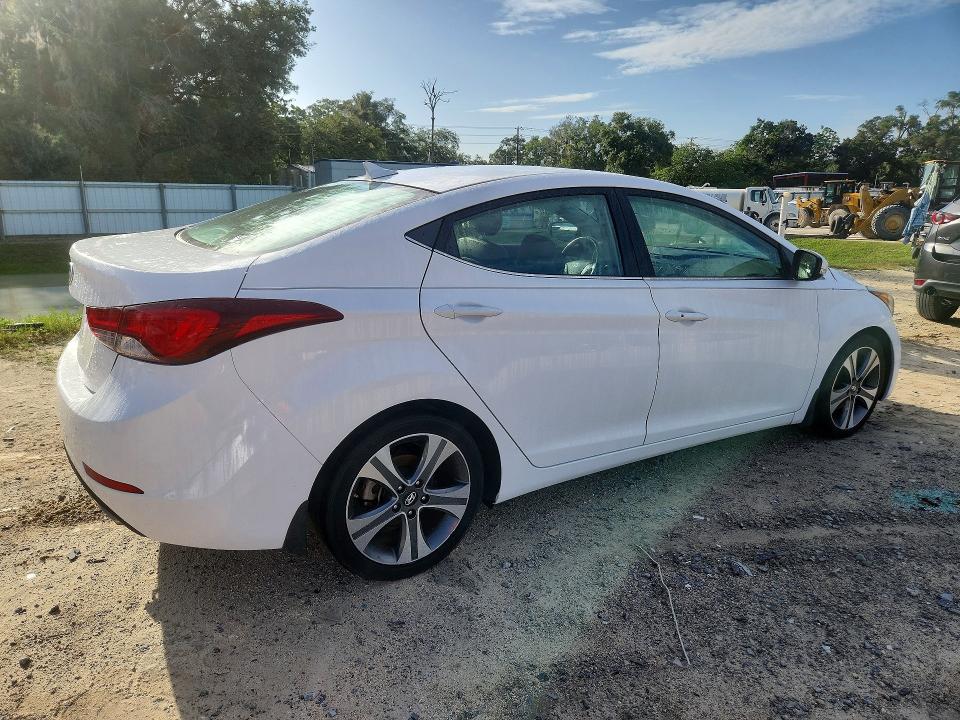 61065656 :رقم المزاد ، KMHDH4AH7FU229617 vin ، 2015 Hyundai Elantra مزاد بيع