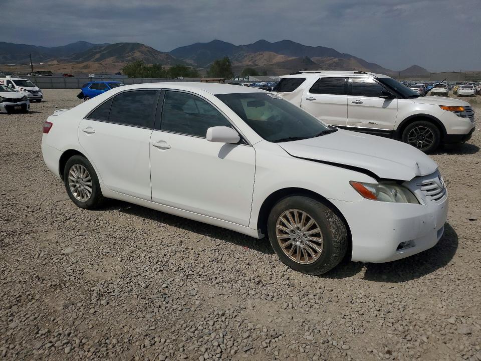 61088406 :رقم المزاد ، 4T1BE46KX7U617902 vin ، 2007 Toyota Camry مزاد بيع