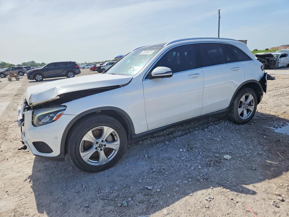 60852006 :رقم المزاد ، WDC0G4JB8JV110716 vin ، 2018 Mercedes-benz Glc مزاد بيع