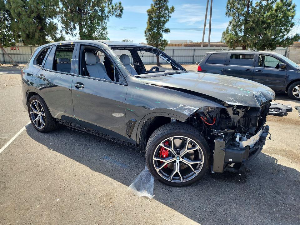 61988776 :رقم المزاد ، 5UX43EU08T9025646 vin ، 2026 Bmw X5 مزاد بيع
