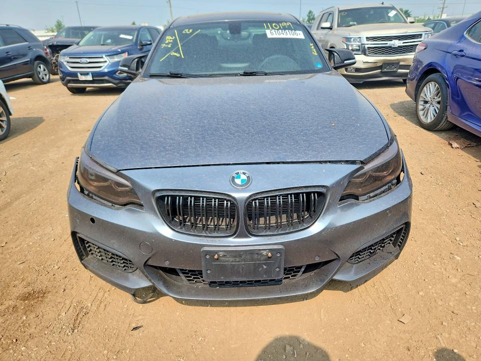 61049106 :رقم المزاد ، WBA1J7C51FV358248 vin ، 2015 Bmw M235i مزاد بيع