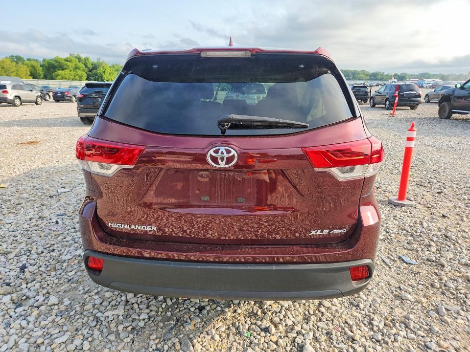 2017 Toyota Highlander მანქანა იყიდება აუქციონზე, vin: 5TDJZRFH2HS384822, აუქციონის ნომერი: 62872466