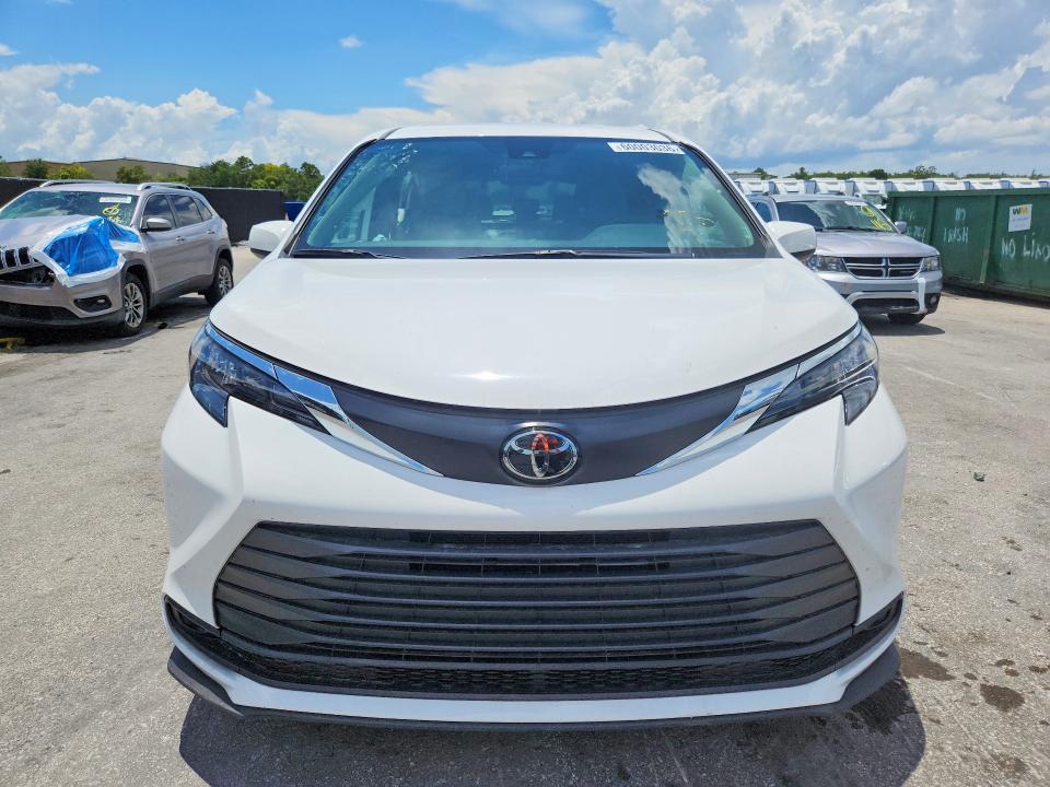 Продажа на аукционе авто 2026 Toyota Sienna, vin: 5TDKRKEC2TS290336, номер лота: 60003036