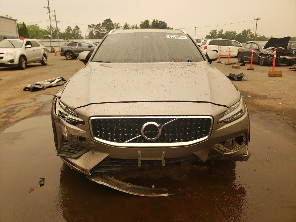 Продажа на аукционе авто 2020 Volvo V60 Cross Country, vin: YV4102WK5L1041566, номер лота: 60949916