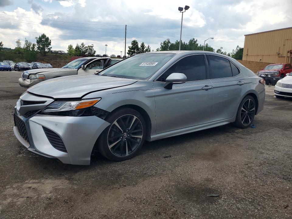 2018 Toyota Camry მანქანა იყიდება აუქციონზე, vin: 4T1B61HK2JU136400, აუქციონის ნომერი: 61548066