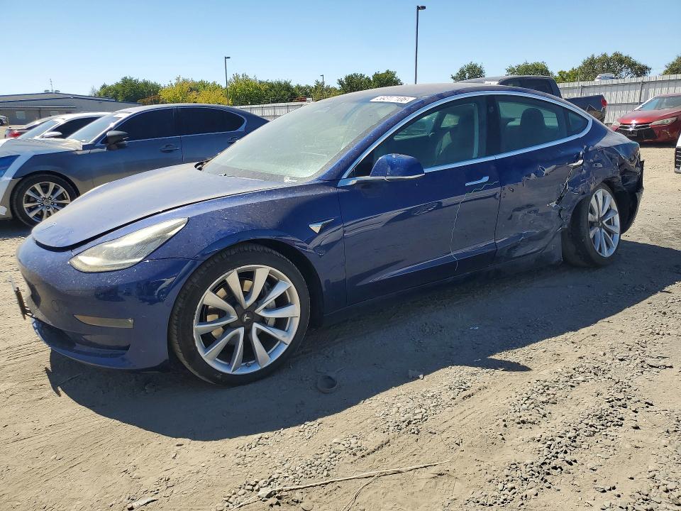 2019 Tesla Model 3 მანქანა იყიდება აუქციონზე, vin: 5YJ3E1EB3KF194204, აუქციონის ნომერი: 59317106