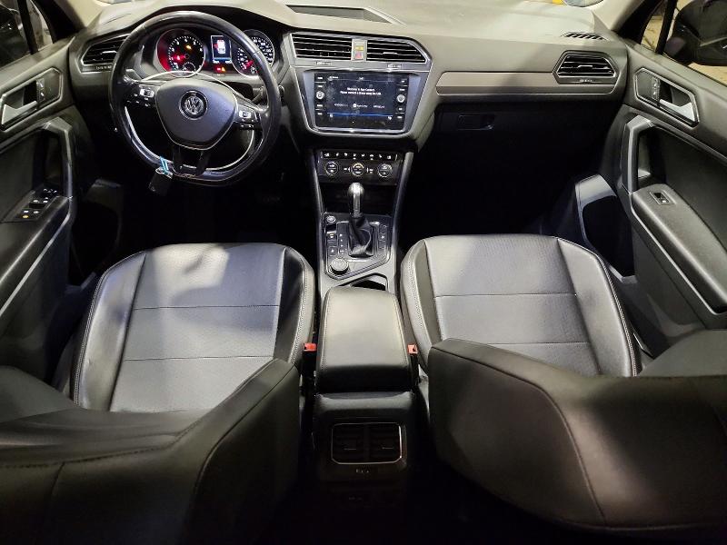 60824786 :رقم المزاد ، 3VV2B7AX2JM050826 vin ، 2018 Volkswagen Tiguan مزاد بيع