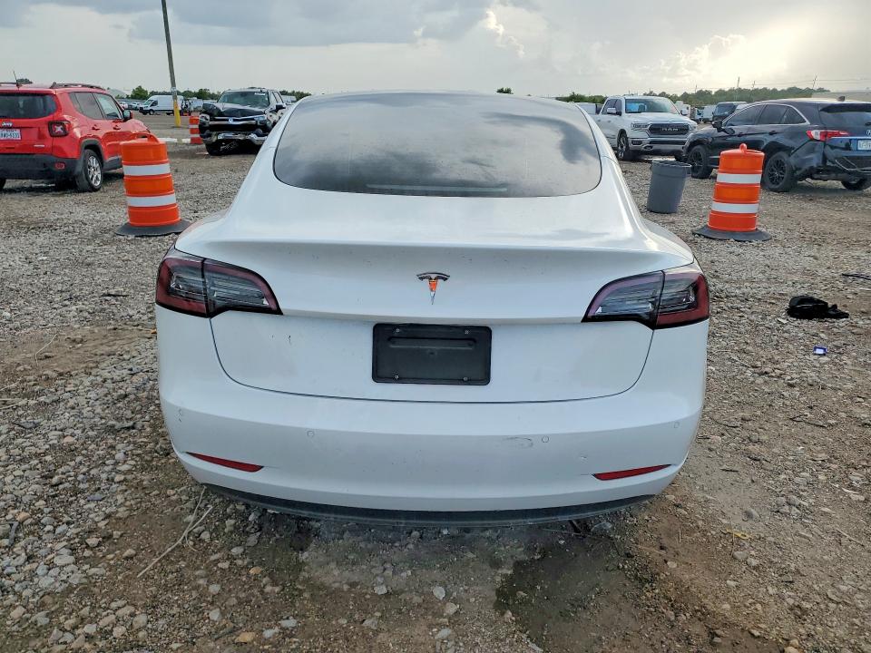 60822136 :رقم المزاد ، 5YJ3E1EA7NF289070 vin ، 2022 Tesla Model 3 مزاد بيع