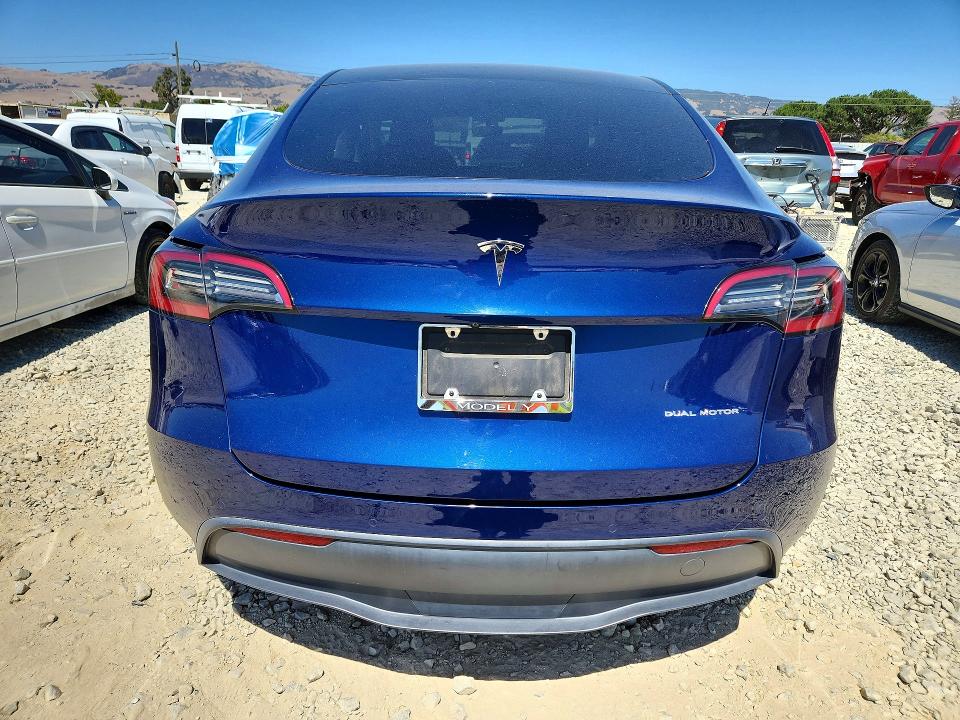 60653596 :رقم المزاد ، 5YJYGAEE8MF196818 vin ، 2021 Tesla Model Y مزاد بيع