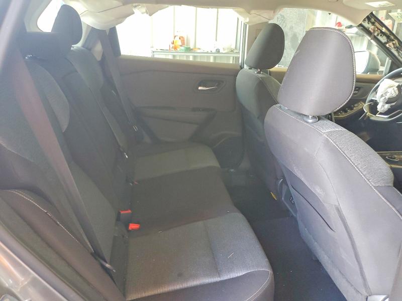 60194776 :رقم المزاد ، 5N1BT3BBXNC672181 vin ، 2022 Nissan Rogue مزاد بيع