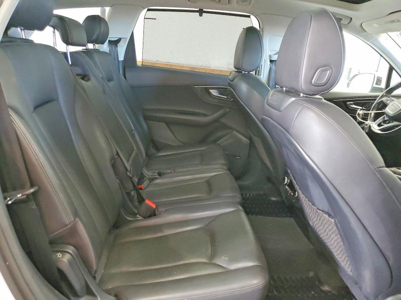 60611556 :رقم المزاد ، WA1LAAF70HD016217 vin ، 2017 Audi Q7 مزاد بيع