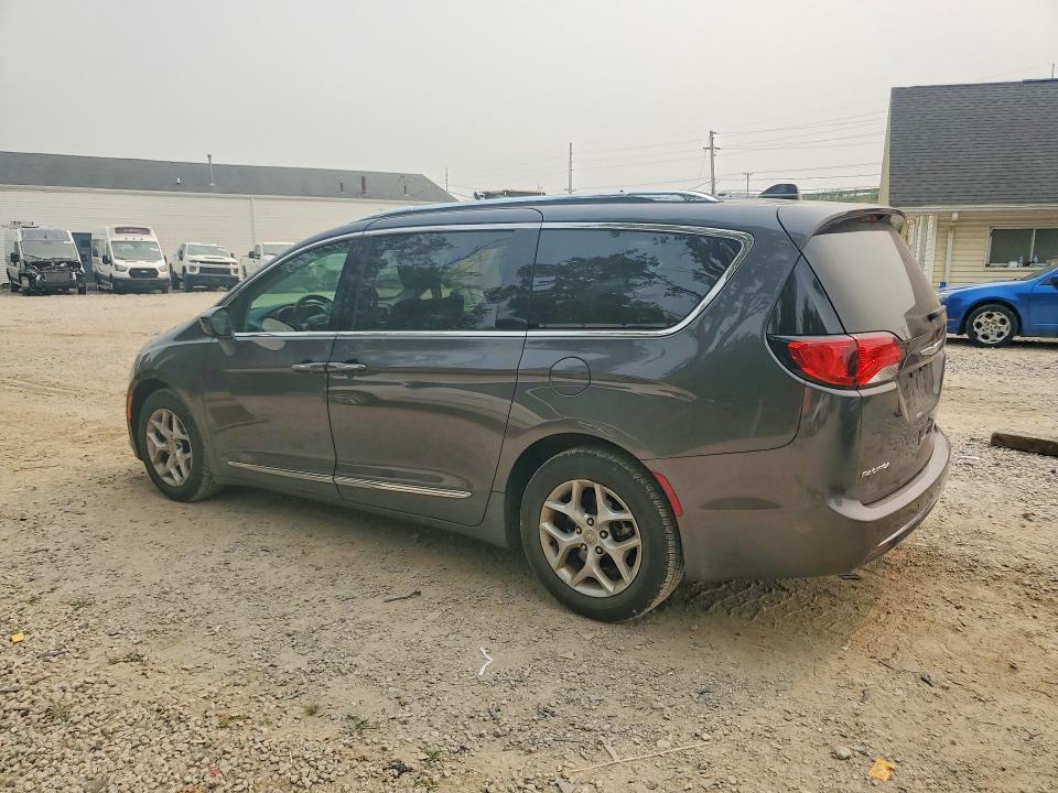 61108746 :رقم المزاد ، 2C4RC1EG6HR844443 vin ، 2017 Chrysler Pacifica مزاد بيع