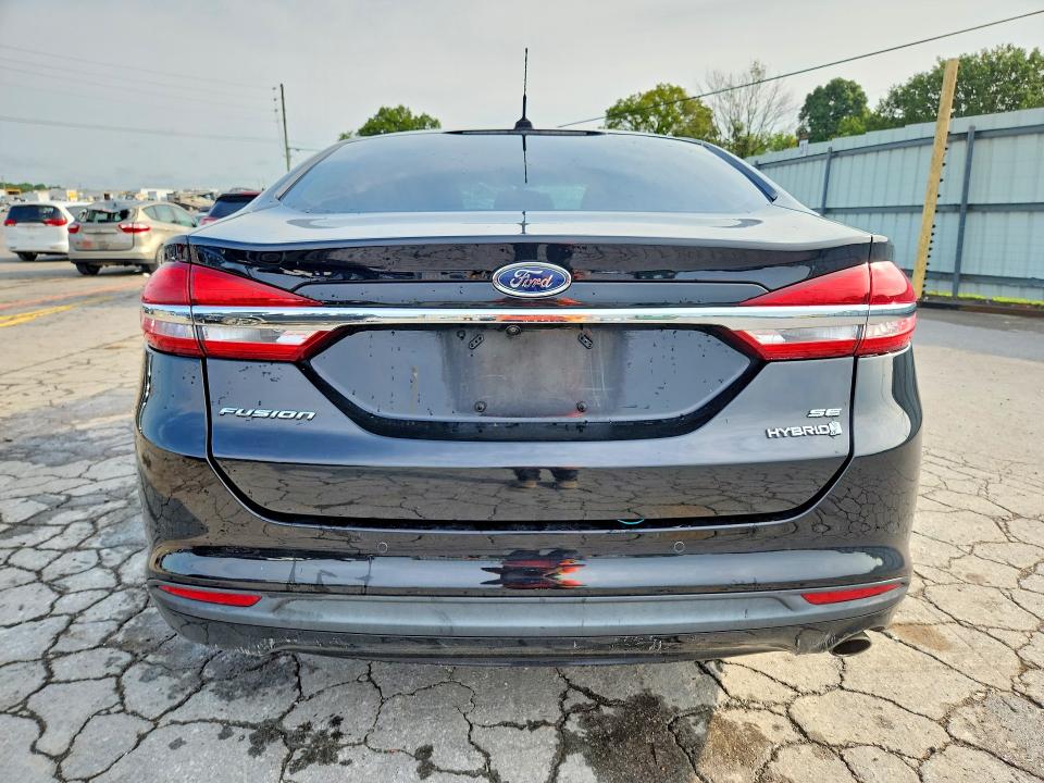62234196 :رقم المزاد ، 3FA6P0LU3JR197600 vin ، 2018 Ford Fusion مزاد بيع