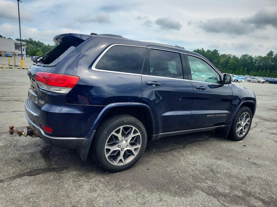60663576 :رقم المزاد ، 1C4RJFBT0JC118905 vin ، 2018 Jeep Grand Cherokee مزاد بيع