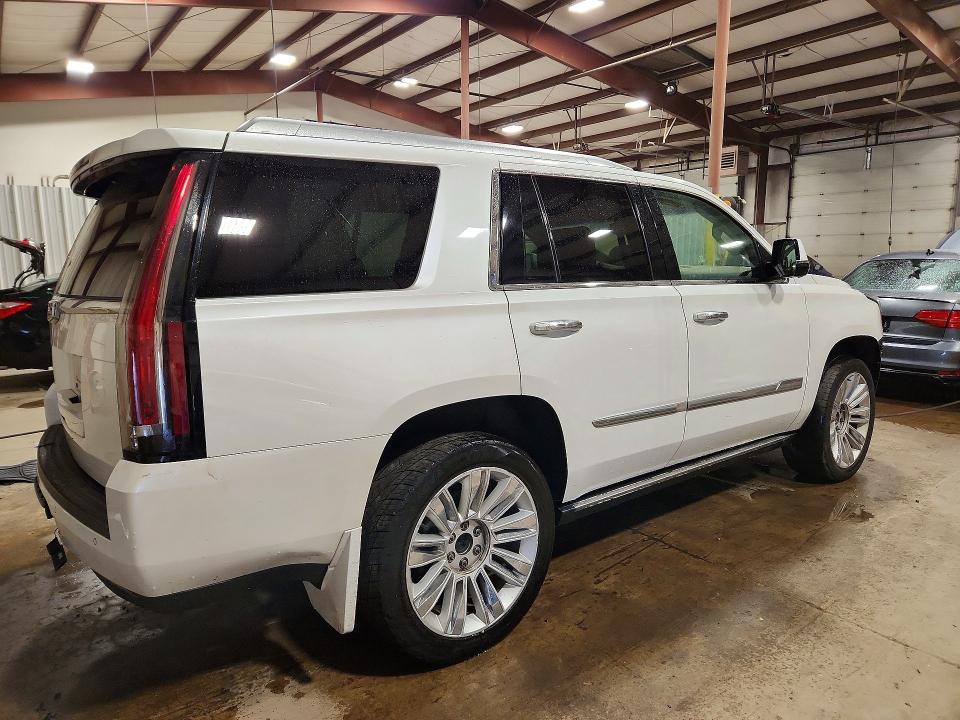 2016 Cadillac Escalade მანქანა იყიდება აუქციონზე, vin: 1GYS4DKJXGR149767, აუქციონის ნომერი: 60014026