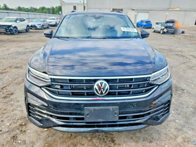61392246 :رقم المزاد ، 3VVCB7AX2PM137512 vin ، 2023 Volkswagen Tiguan مزاد بيع