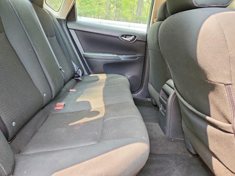 Продаж на аукціоні авто 2018 Nissan Sentra, vin: 3N1AB7AP7JY318582, номер лоту: 61135096
