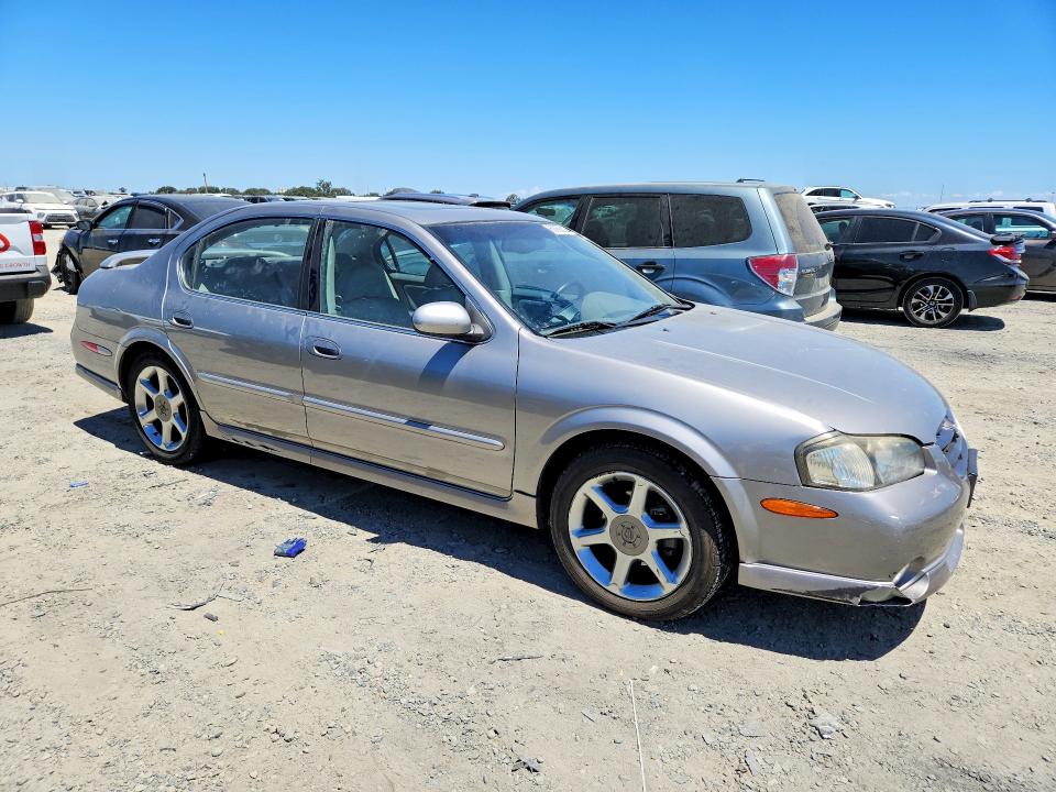 2001 Nissan Maxima მანქანა იყიდება აუქციონზე, vin: JN1CA31A21T107766, აუქციონის ნომერი: 60860616