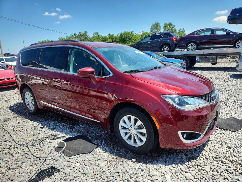 Продаж на аукціоні авто 2017 Chrysler Pacifica, vin: 2C4RC1BGXHR648221, номер лоту: 59321456
