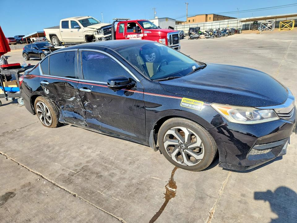 Aukcja sprzedaży 2017 Honda Accord, vin: 1HGCR2F80HA101817, numer aukcji: 59400056