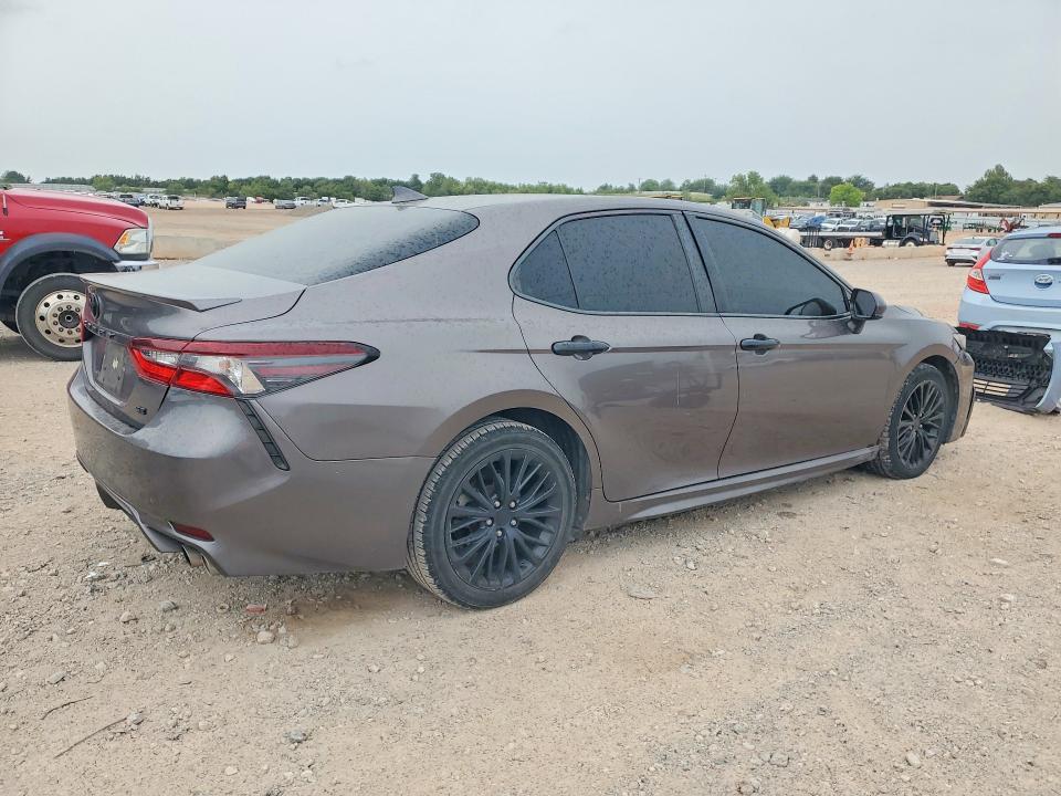 Продажа на аукционе авто 2021 Toyota Camry, vin: 4T1G11AKXMU409263, номер лота: 61566566
