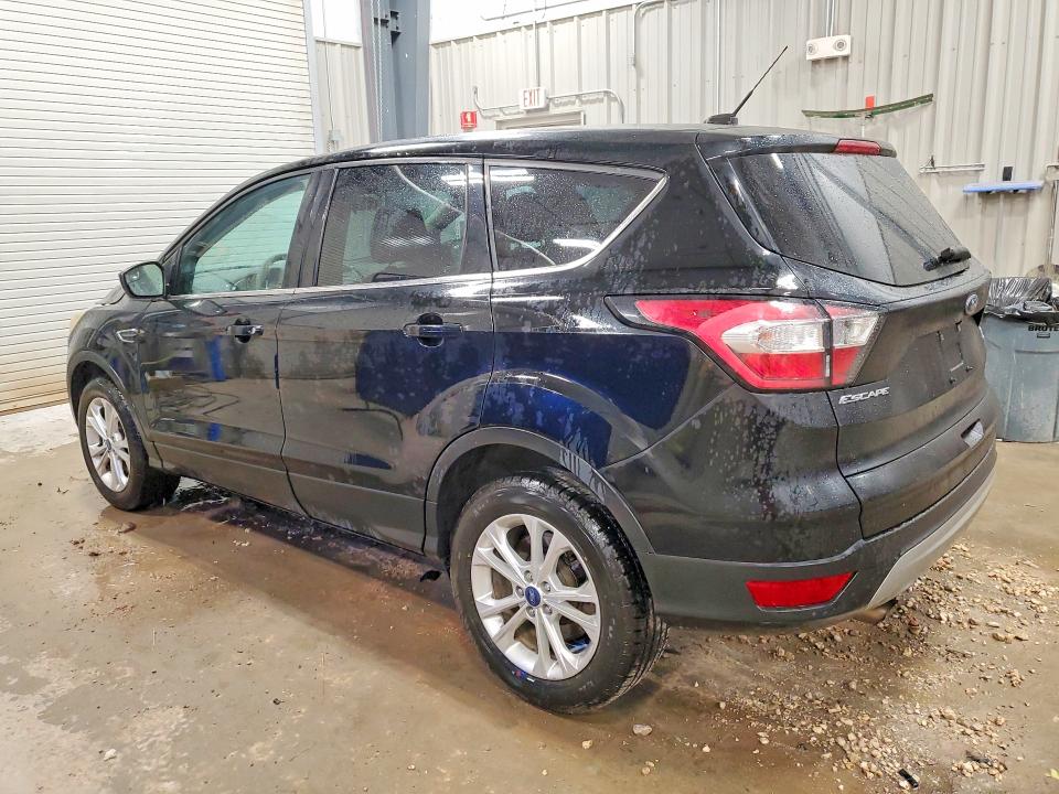 Продажа на аукционе авто 2017 Ford Escape, vin: 1FMCU9GD6HUC71188, номер лота: 62721726