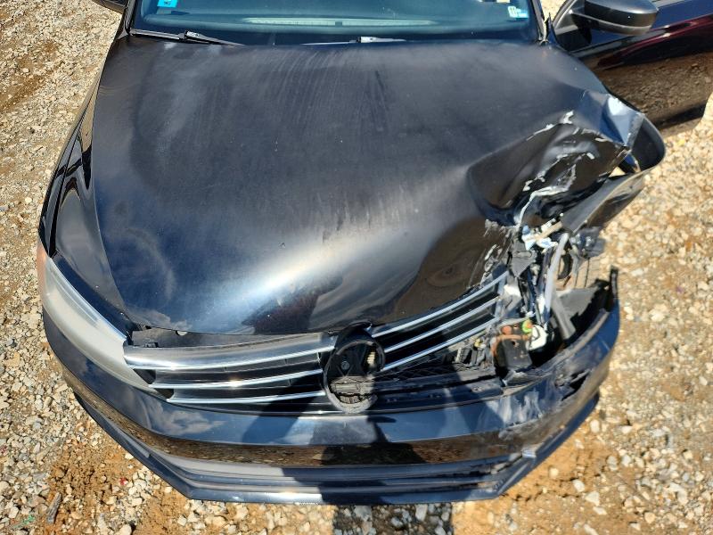 61023076 :رقم المزاد ، 3VWB17AJ0GM384386 vin ، 2016 Volkswagen Jetta مزاد بيع