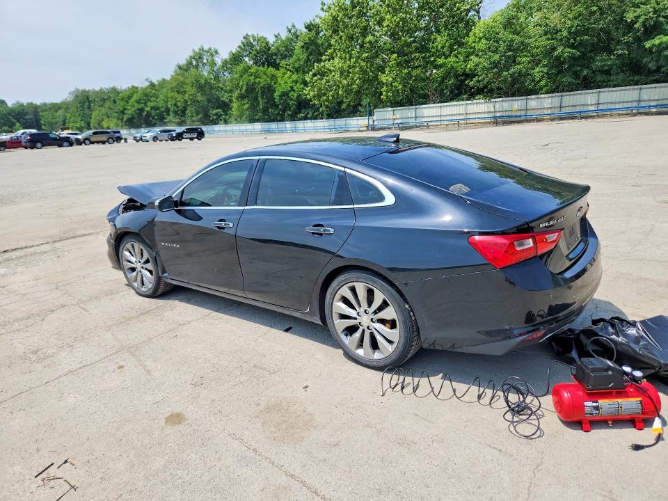 61880246 :رقم المزاد ، 1G1ZH5SX2HF121220 vin ، 2017 Chevrolet Malibu مزاد بيع