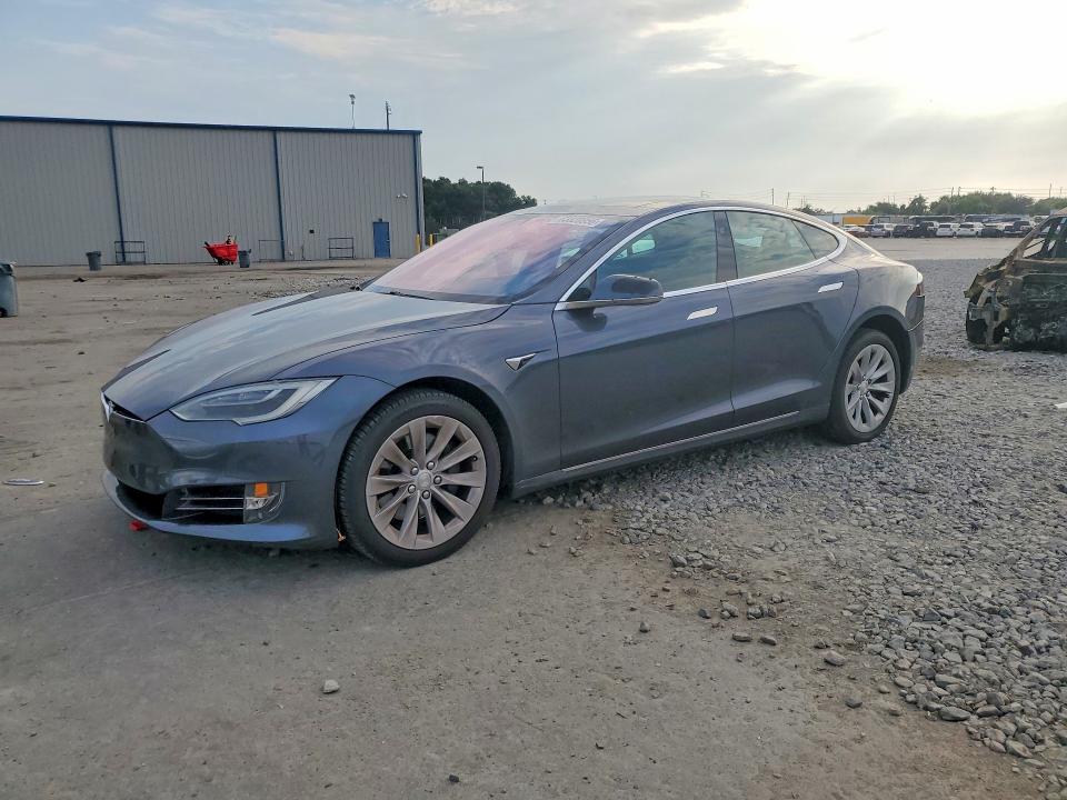 Aukcja sprzedaży 2017 Tesla Model S, vin: 5YJSA1E26HF232444, numer aukcji: 63320856