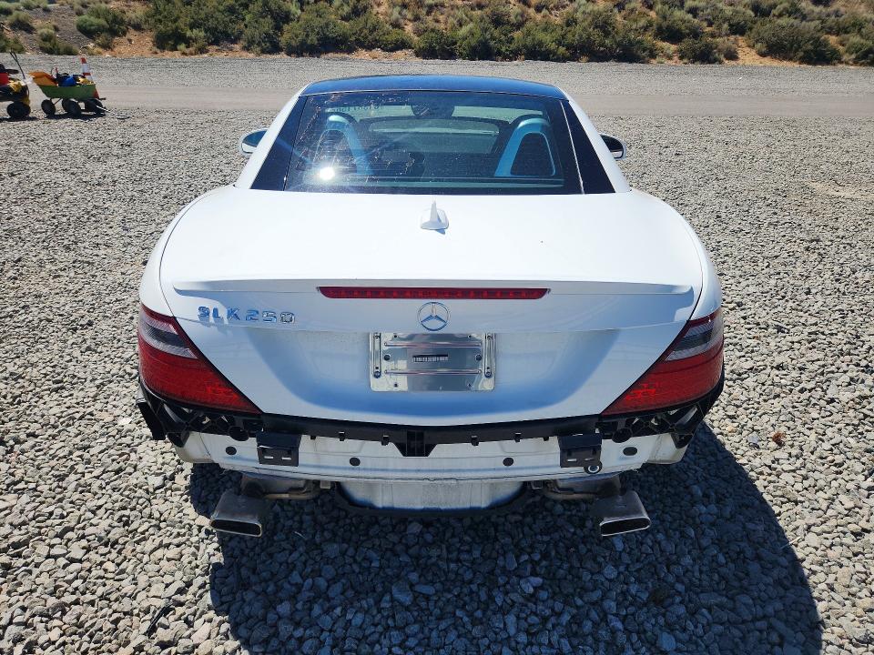 61387156 :رقم المزاد ، WDDPK4HAXEF086165 vin ، 2014 Mercedes-benz Slk مزاد بيع