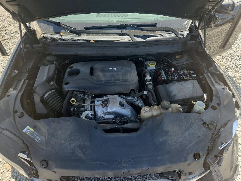 61428986 :رقم المزاد ، 1C4PJMDN4KD169362 vin ، 2019 Jeep Cherokee مزاد بيع