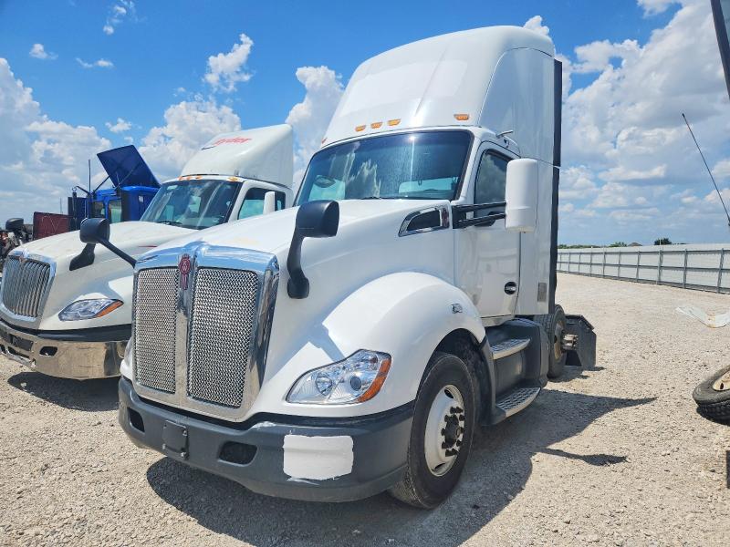 57911206 :رقم المزاد ، 1XKYA48X8GJ496523 vin ، 2016 Kenworth Construction مزاد بيع