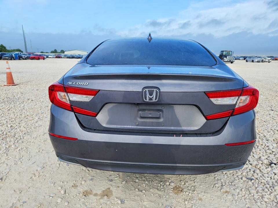 58989546 :رقم المزاد ، 1HGCV1F15JA064469 vin ، 2018 Honda Accord مزاد بيع