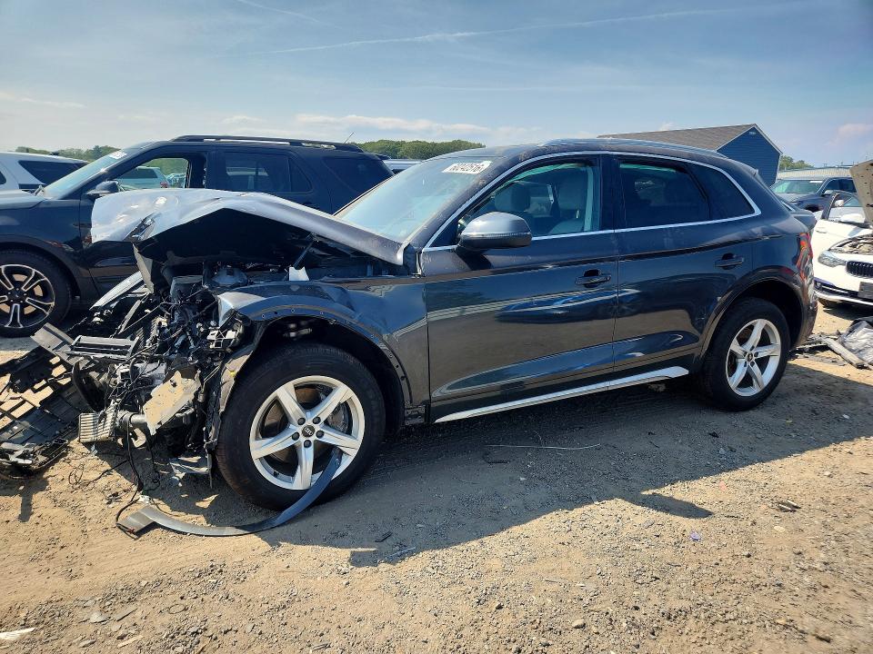 60242516 :رقم المزاد ، WA1AAAFY5M2011391 vin ، 2021 Audi Q5 مزاد بيع