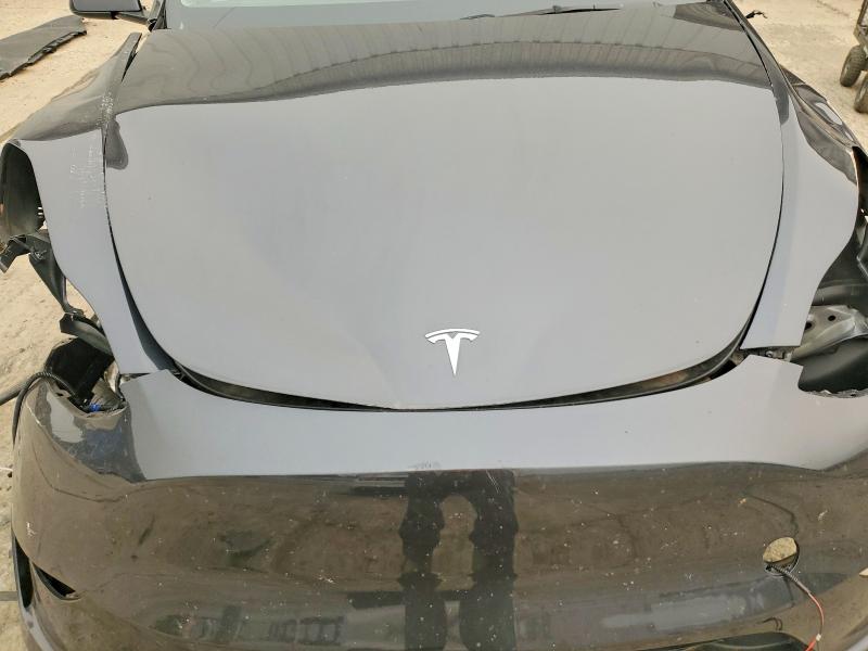 61151296 :رقم المزاد ، 7SAYGDEF8SF310827 vin ، 2025 Tesla Model Y مزاد بيع