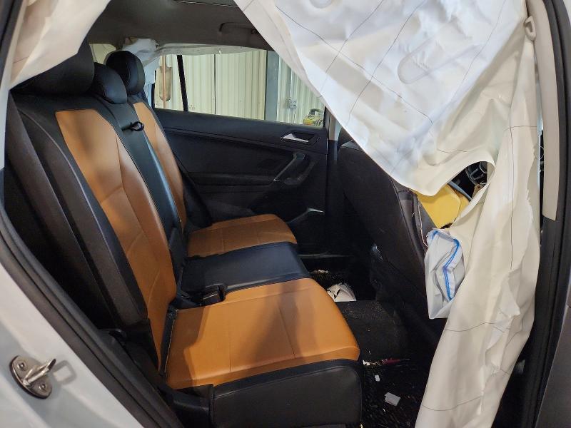 62466516 :رقم المزاد ، 3VV2B7AX9JM006340 vin ، 2018 Volkswagen Tiguan مزاد بيع