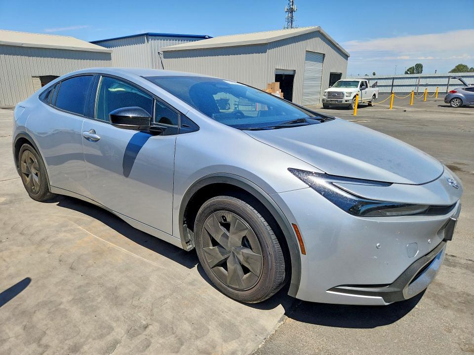 Продажа на аукционе авто 2026 Toyota Prius Plug-in Hybrid, vin: JTDACACU0T3062551, номер лота: 61926716