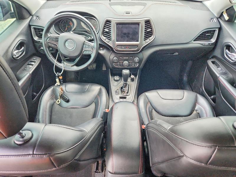 61060116 :رقم المزاد ، 1C4PJMBX0KD288532 vin ، 2019 Jeep Cherokee مزاد بيع
