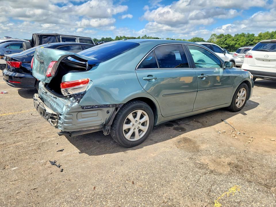 62098416 :رقم المزاد ، 4T1BF3EK3BU758683 vin ، 2011 Toyota Camry مزاد بيع