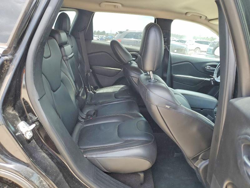 61782666 :رقم المزاد ، 1C4PJLDBXHW521812 vin ، 2017 Jeep Cherokee مزاد بيع