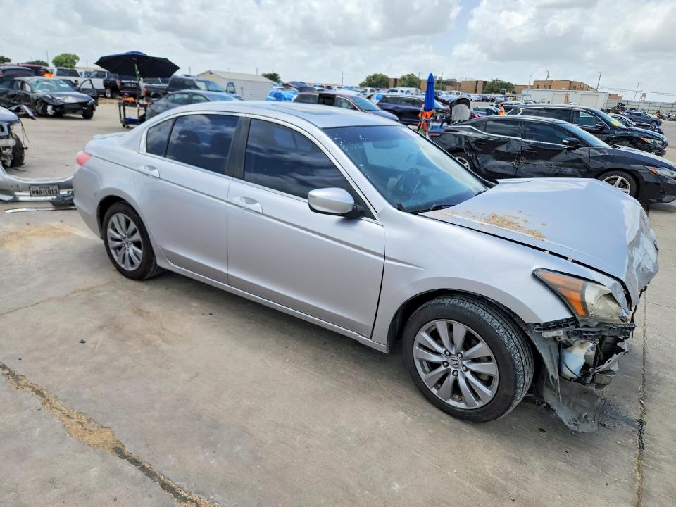 61495126 :رقم المزاد ، 1HGCP2F89BA098638 vin ، 2011 Honda Accord مزاد بيع