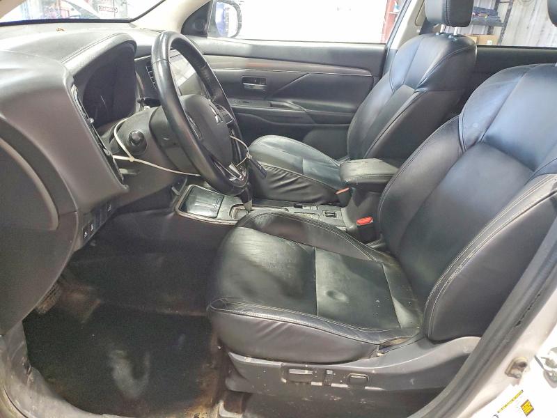 63679686 :رقم المزاد ، JA4AZ3A30LZ019548 vin ، 2020 Mitsubishi Outlander مزاد بيع