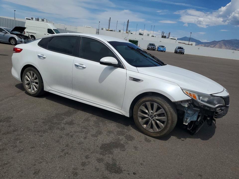 Продажа на аукционе авто 2017 Kia Optima, vin: 5XXGT4L33HG174044, номер лота: 61431346