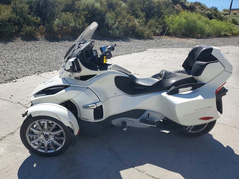 61753386 :رقم المزاد ، 2BXNBDD27FV003275 vin ، 2015 Can-am Spyder Roadster مزاد بيع