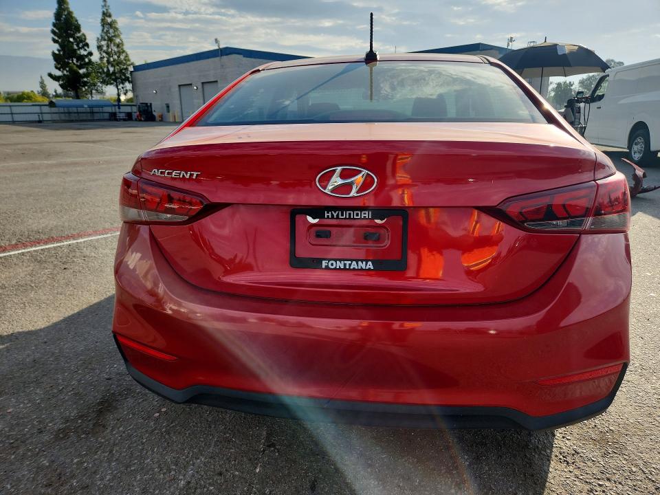 60696026 :رقم المزاد ، 3KPC24A6XNE187506 vin ، 2022 Hyundai Accent مزاد بيع