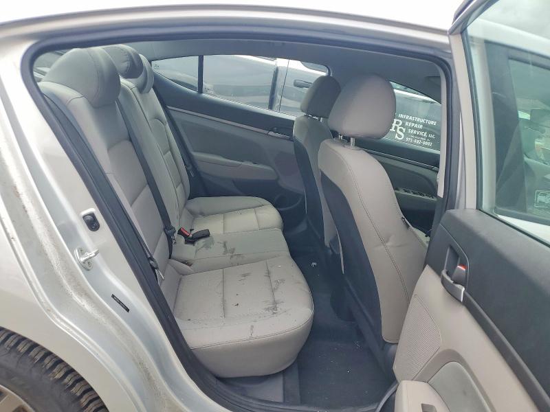 60064986 :رقم المزاد ، 5NPD84LF3JH240312 vin ، 2018 Hyundai Elantra مزاد بيع