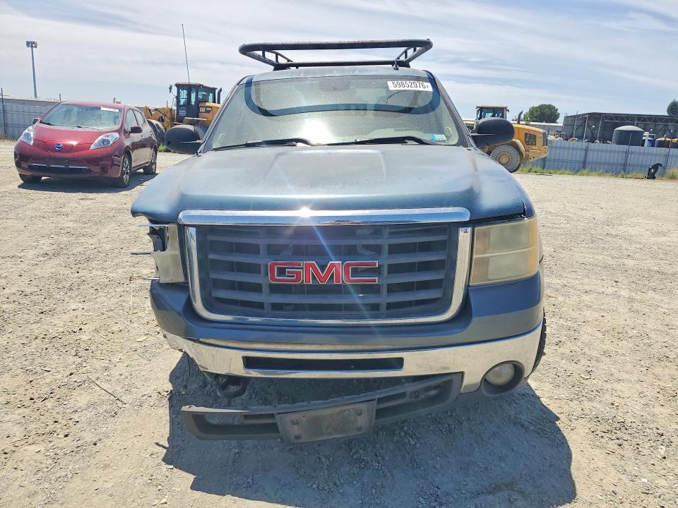 59852076 :رقم المزاد ، 1GTHK29K37E582461 vin ، 2007 Gmc Sierra مزاد بيع