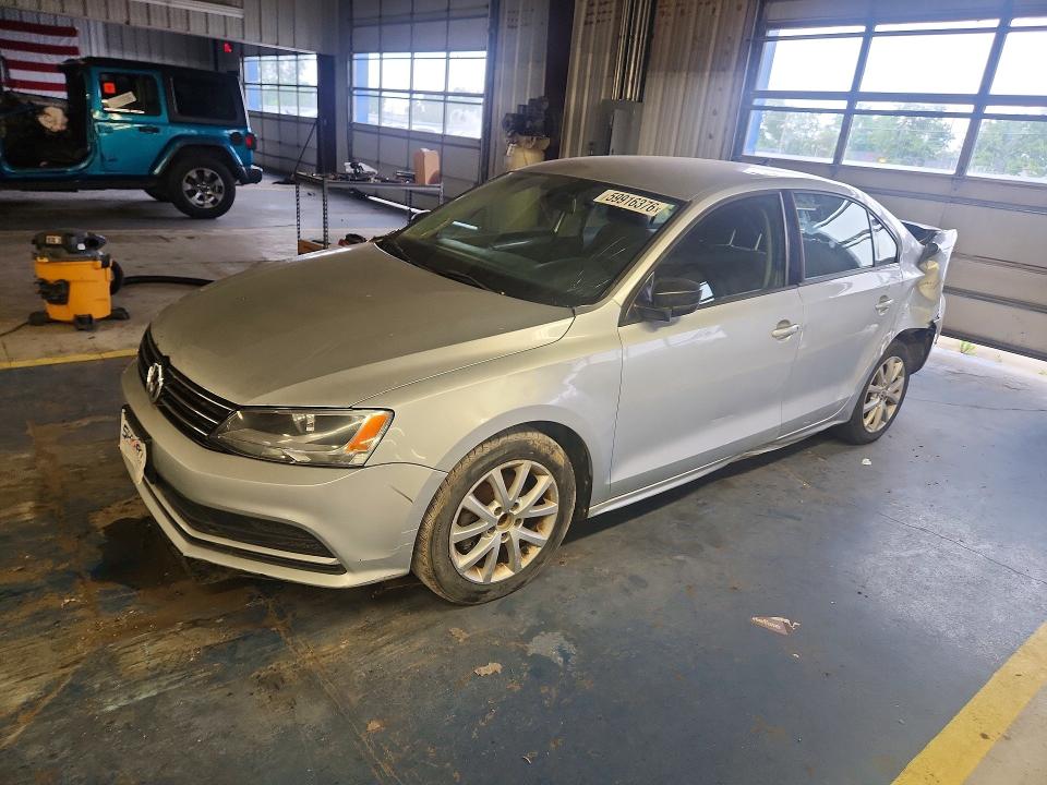 59916376 :رقم المزاد ، 3VWD17AJ1FM233080 vin ، 2015 Volkswagen Jetta مزاد بيع