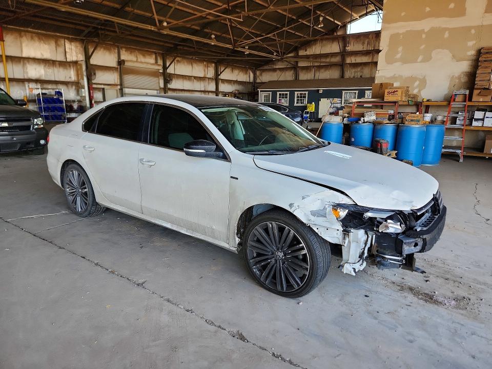 60420696 :رقم المزاد ، 1VWBT7A38EC117457 vin ، 2014 Volkswagen Passat مزاد بيع