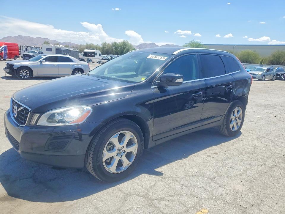 2013 Volvo Xc60 მანქანა იყიდება აუქციონზე, vin: YV4952DL1D2373080, აუქციონის ნომერი: 61161766